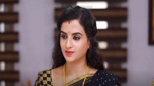 Charu Vs Pavithra