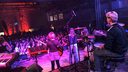 The Magic of LIVE still