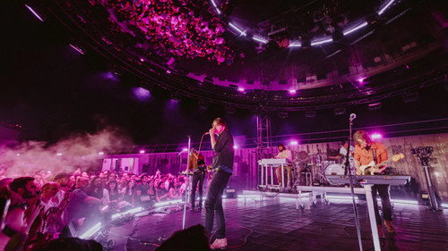 Terminal 1 : Air, Phoenix et Étienne de Crécy