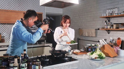 일요 특선 다큐멘터리 - Season 1 Backdrop Blur