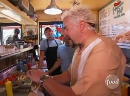 Escena del episodio 9 de la temporada 2 de la serie Diners, Drive-Ins and Dives