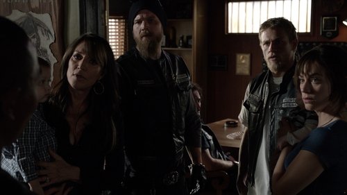 Escena del episodio 7 de la temporada 4 de la serie Hijos de la anarquía
