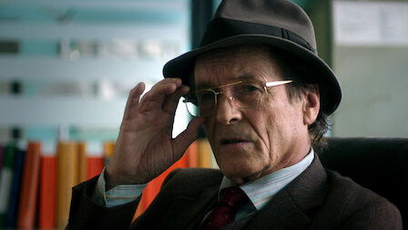 Escena del episodio 6 de la temporada 1 de Old Money