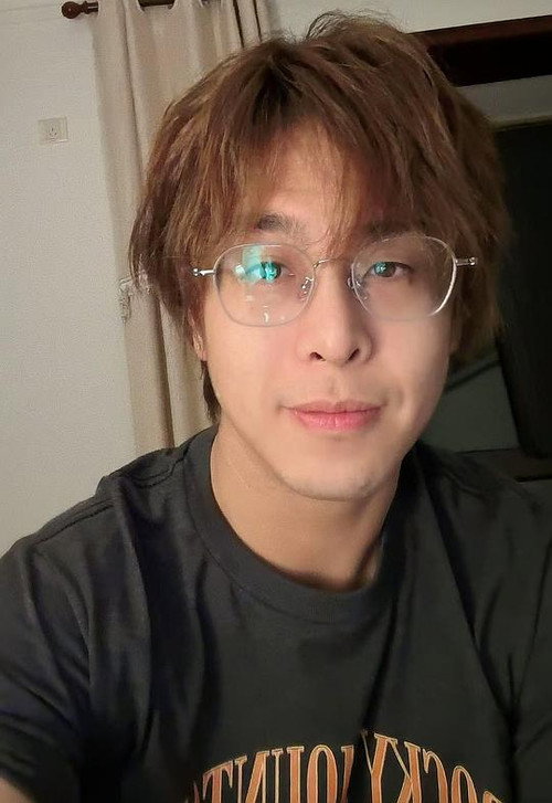 Foto de 屈亦张