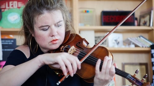 Poster della serie NPR Tiny Desk Concerts