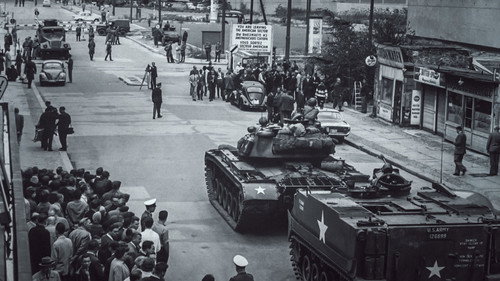 Countdown to 1961 - The Rise of the Berlin Wall