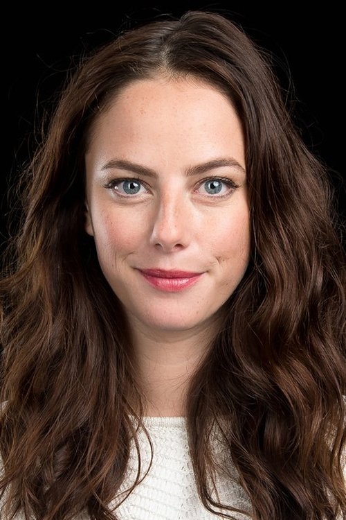 Kaya Scodelario isCarole Anne Boone