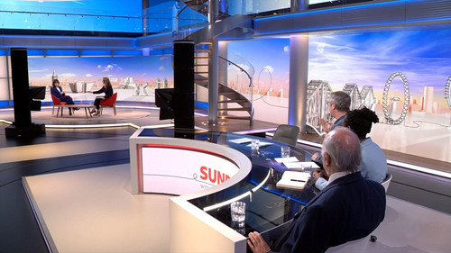 Escena del episodio 10 de la temporada 3 de Sunday with Laura Kuenssberg