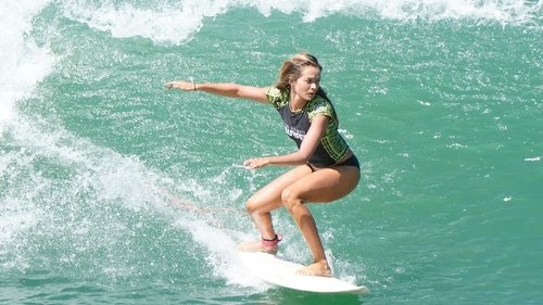 Escena del episodio 7 de la temporada 1 de la serie The Ultimate Surfer