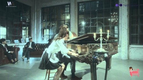 ‘Piano Man’ MV Filming (Behind Story) Still