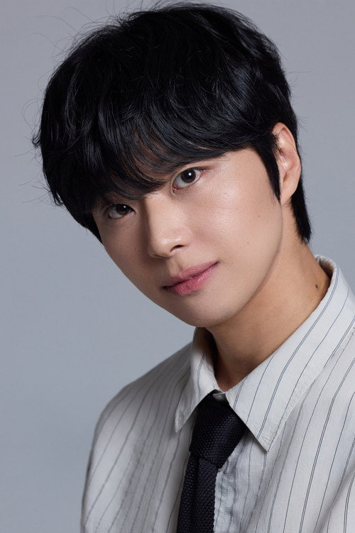Park Jun-woo portrait