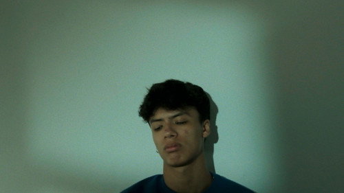 Tres Backdrop Blur