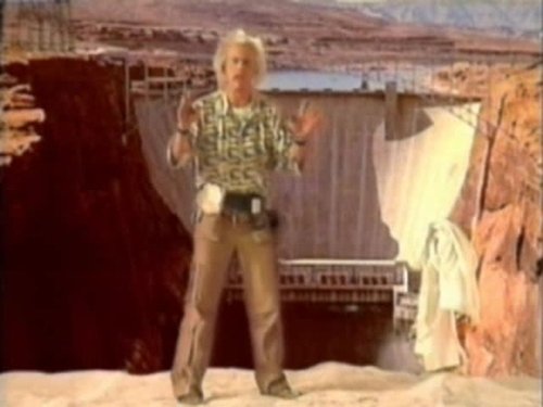 Brown chassé de Hill Valley