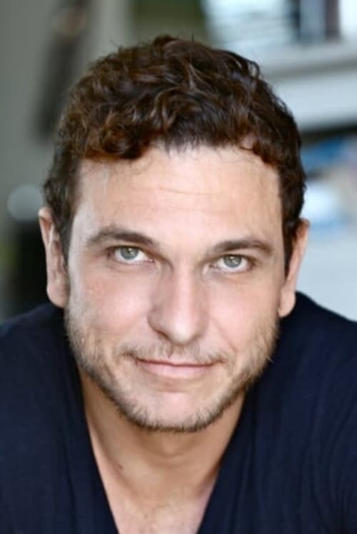 Kép: Romain Levi színész profilképe