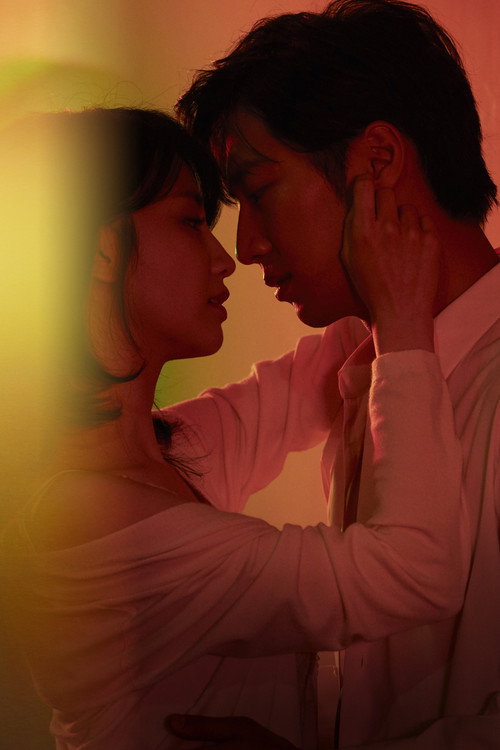 Pôster oficial de Casos de Amor à Tarde (2019) - Drama