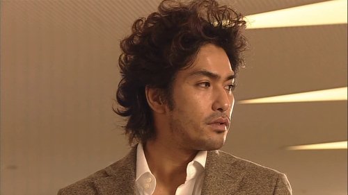 Escena del episodio 10 de la temporada 1 de la serie Una Madre de 14 Años