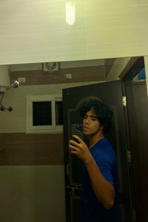 Foto de Yelamanchili Jyothira Rushi