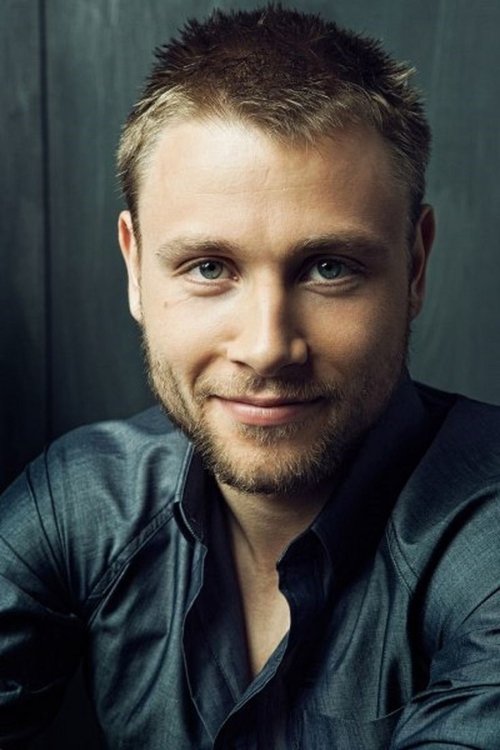 Kép: Max Riemelt színész profilképe