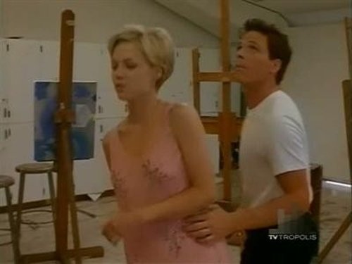 Escena del episodio 3 de la temporada 6 de la serie Beverly Hills, 90210