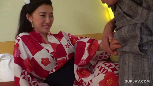 200GANA-2133 Fireworks display pick-up 07 At Minato Mirai, catch a beautiful yukata on the way back from the fireworks display at a luxury hotel and champagne and take it home. On the contrary, I want to get my own ...