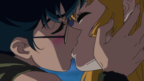 Re: Cutie Honey — Fundos 7
