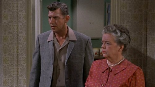 Escena del episodio 2 de la temporada 6 de la serie The Andy Griffith Show