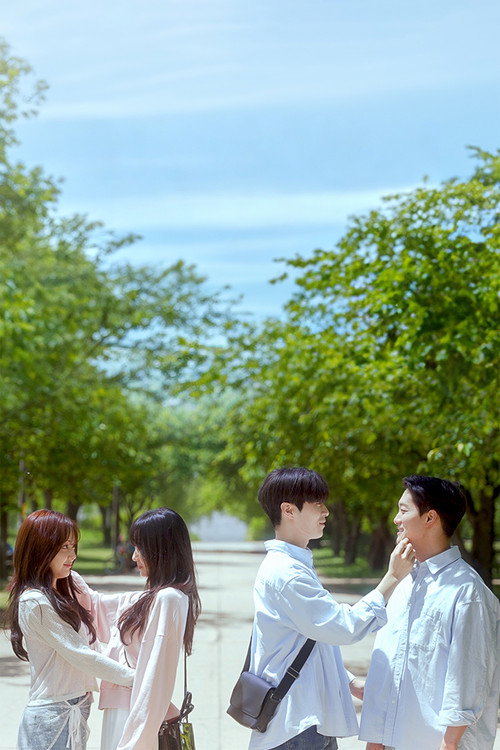 Póster oficial de Fake Buddies (2024) - Drama