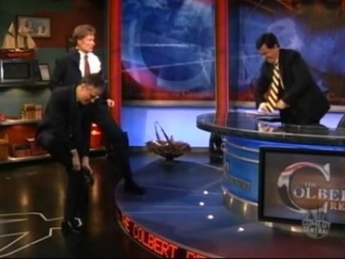 Escena del episodio 17 de la temporada 4 de la serie The Colbert Report