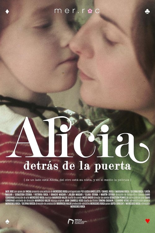 Alicia detrás de la puerta