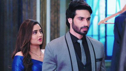 Shalakha Manipulates Dev!