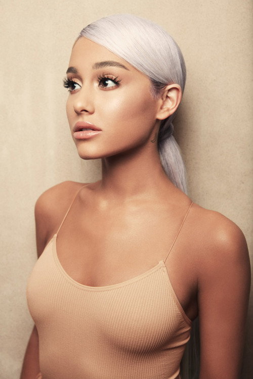 Kép: Ariana Grande színész profilképe