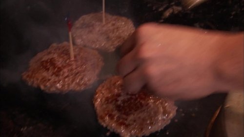 Escena del episodio 7 de la temporada 10 de la serie Diners, Drive-Ins and Dives