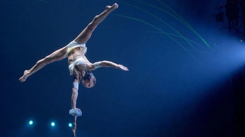 Cirque du Soleil - Best of Balance Backdrop Blur