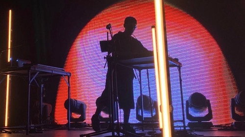 Nsqk presenta: ROY EN VIVO 2023 Backdrop Blur