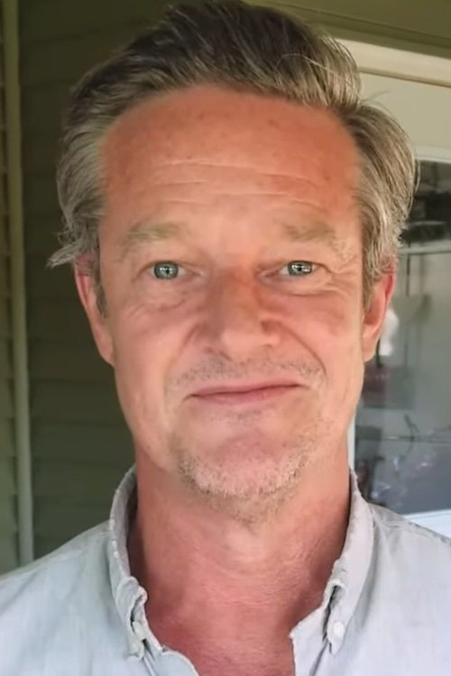 Victor French ha trabajado con Lindsay Kennedy en 2 ocasiones