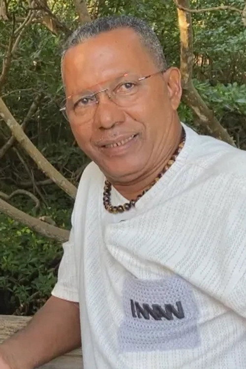 Portrait of actor Loïc Léry