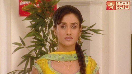 Nupur Gets Locked Up