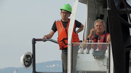 Tugs Still
