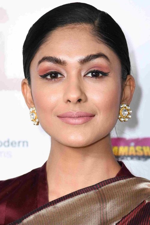 Mrunal Thakur isRitu Rashmi