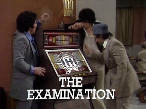 Escena del episodio 13 de la temporada 1 de la serie Mind Your Language