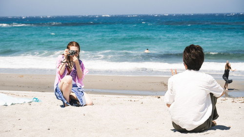 Two Seasons, Two Strangers