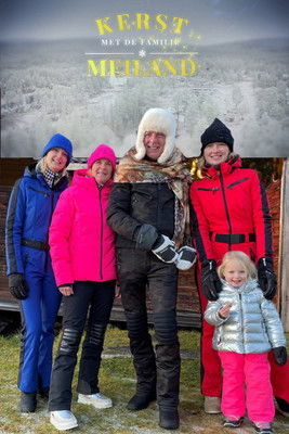 Escena 3 de Kerst met de familie Meiland