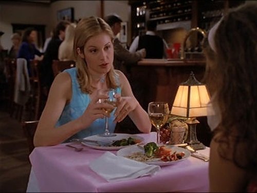 Escena del episodio 30 de la temporada 5 de la serie Melrose Place