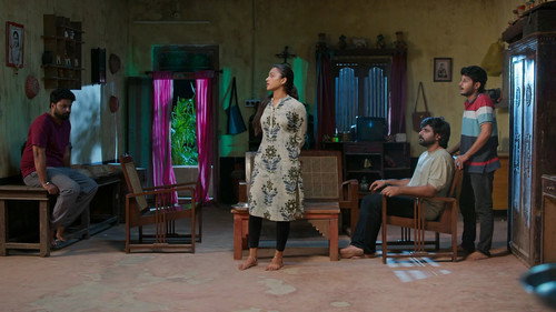 Mahalakshmi Playfully Mocks Chakri