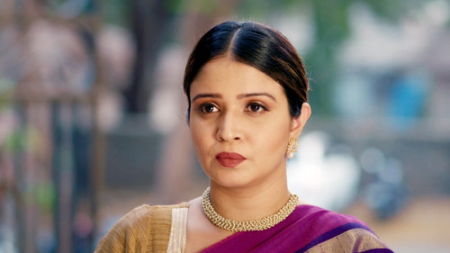 Shalini Enters The Makwana House