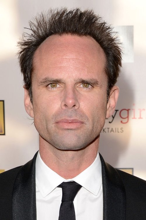 Walton Goggins isPaul