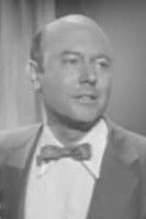 Ray Erlenborn interpretando a 