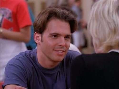 Escena del episodio 8 de la temporada 7 de la serie Beverly Hills, 90210