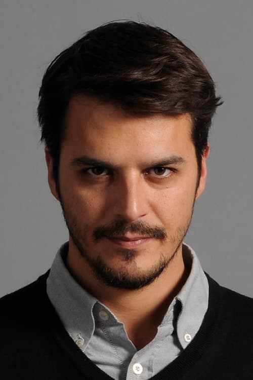 Kép: Mehmet Günsür színész profilképe