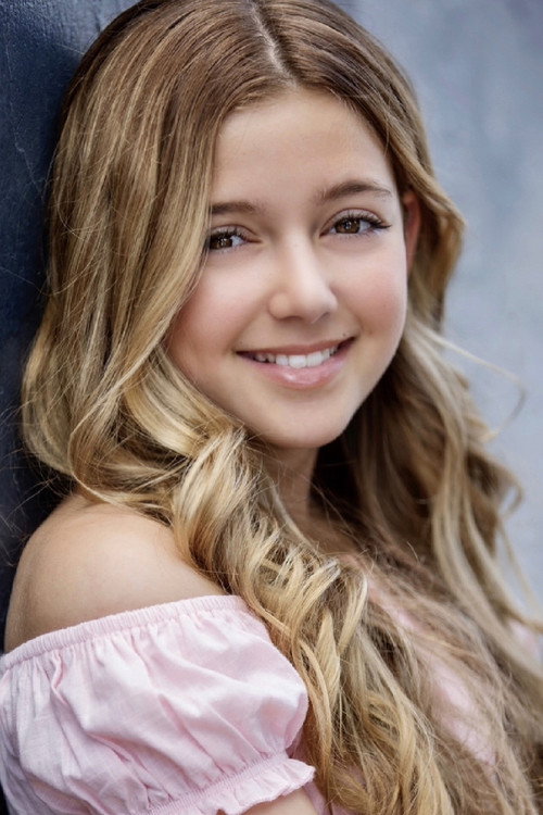 Daniella Devaney - صورة 1